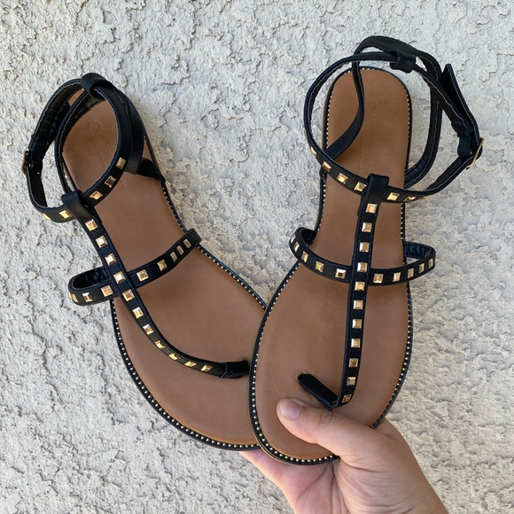 Everything But Water | Olivia Miller Sandals - Picture 1 of 4